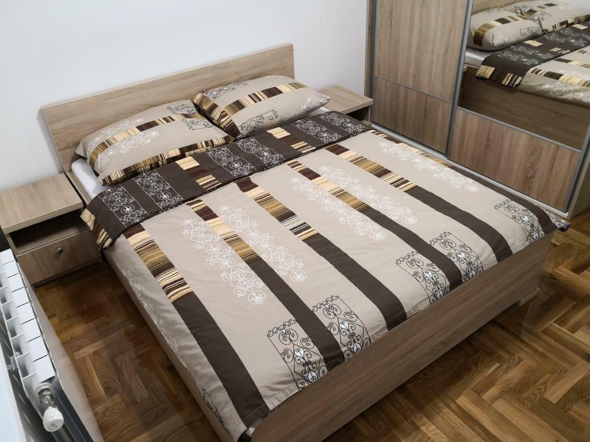 Apartman Gaga Lukavica Exterior foto